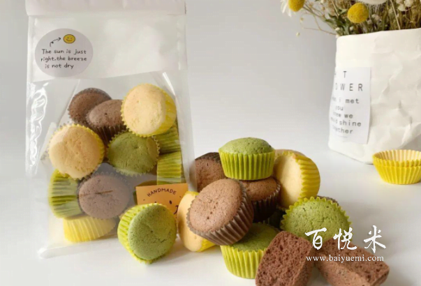 三種口味的迷你小蛋糕，一口一個松軟好吃，出游必備